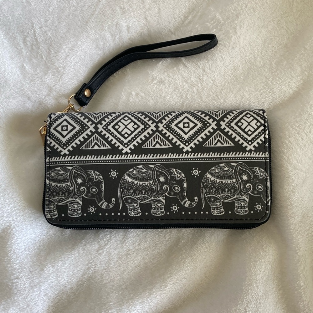 Black and White Elephant wristlet wallet